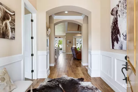 Entry Way - 367 Bard, Middleton, ID 83644 photo 2 of 4