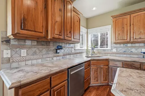 Kitchen - 15585 Toscano Pl, Caldwell, ID 83607 photo 5 of 6