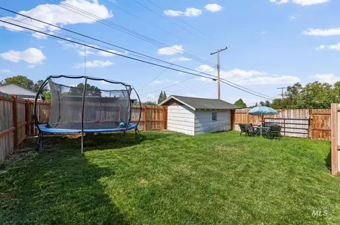 Exterior - 129 12th Ave N, Buhl, ID 83316 photo 2 of 8