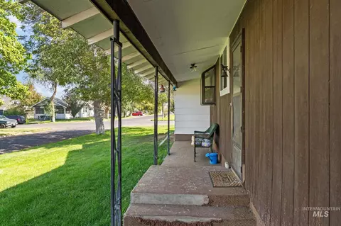 Exterior - 129 12th Ave N, Buhl, ID 83316 photo 7 of 8