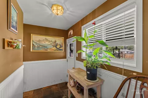 Entry Way - 129 12th Ave N, Buhl, ID 83316 photo 1 of 1