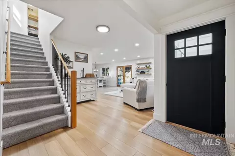 Entry Way - 948 E Monarch St, Eagle, ID 83616 photo 1 of 4