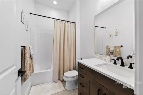 Bath - 1911 N Willowick Ave, Eagle, ID 83616 photo 4 of 4