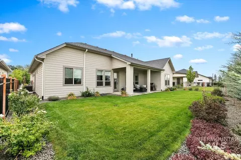 Exterior - 1911 N Willowick Ave, Eagle, ID 83616 photo 5 of 8