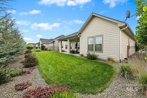 Exterior - 1911 N Willowick Ave, Eagle, ID 83616 photo 6 of 8
