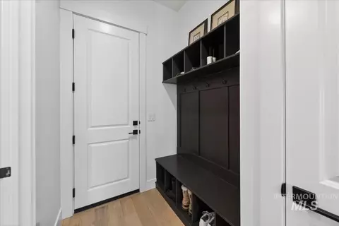 Entry Way - 1911 N Willowick Ave, Eagle, ID 83616 photo 3 of 3