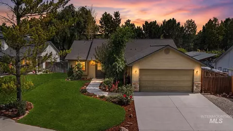 7766 Arlington Dr, Nampa, ID 83687