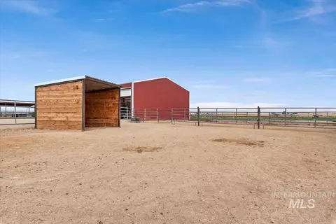 Exterior - 8018 Stage Coach Rd, Melba, ID 83641 photo 5 of 8