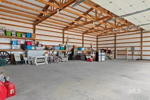 Exterior - 8018 Stage Coach Rd, Melba, ID 83641 photo 3 of 8