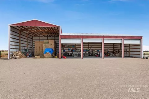 Exterior - 8018 Stage Coach Rd, Melba, ID 83641 photo 2 of 8