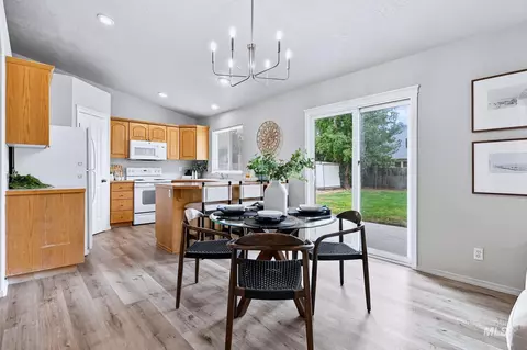 Dining - 6375 E Shellbrook, Nampa, ID 83687 photo 2 of 2