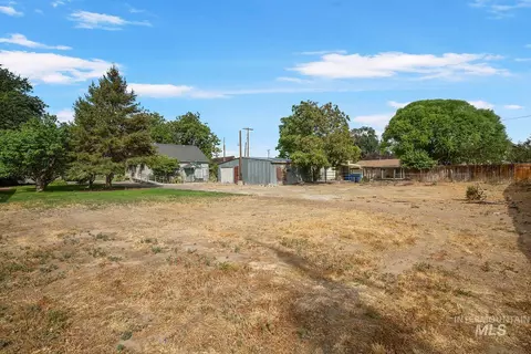 Exterior - 515 Stevens Ave, Filer, ID 83328 photo 4 of 6