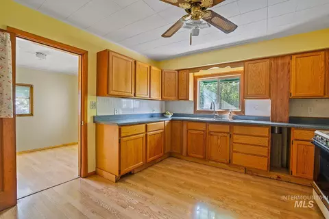 Kitchen - 515 Stevens Ave, Filer, ID 83328 photo 1 of 2