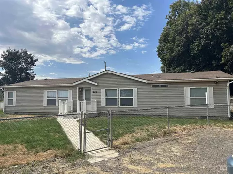 445 W 3rd Ave W, Wendell, ID 83355
