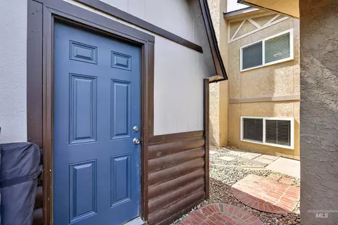 Exterior - 935 Farrington Dr, Eagle, ID 83616 photo 12 of 12