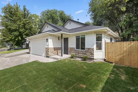 2356 W Hill Rd, Boise, ID 83702
