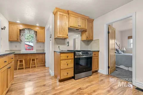 Kitchen - 6500 SE 10th Ave, Caldwell, ID 83607 photo 3 of 3