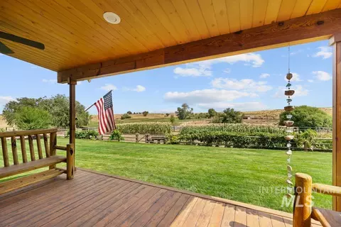 Exterior - 6500 SE 10th Ave, Caldwell, ID 83607 photo 2 of 12