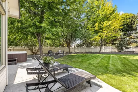 Exterior - 2818 E Shadowview, Eagle, ID 83616 photo 9 of 11