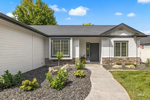 Exterior - 2818 E Shadowview, Eagle, ID 83616 photo 2 of 11