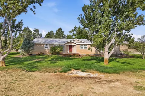 Exterior - 15513 War Eagle Rd, Murphy, ID 83650 photo 2 of 10