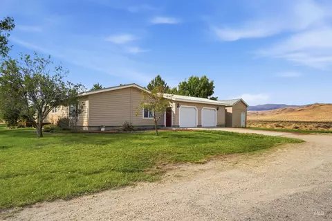 Exterior - 15513 War Eagle Rd, Murphy, ID 83650 photo 9 of 10