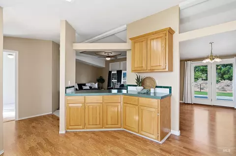 Entry Way - 15513 War Eagle Rd, Murphy, ID 83650 photo 4 of 5