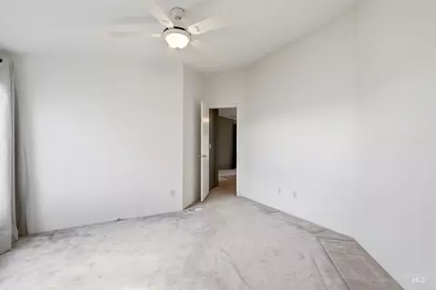 Bedroom - 15513 War Eagle Rd, Murphy, ID 83650 photo 6 of 8