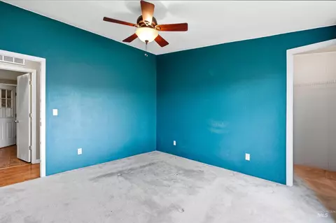 Bedroom - 15513 War Eagle Rd, Murphy, ID 83650 photo 3 of 8