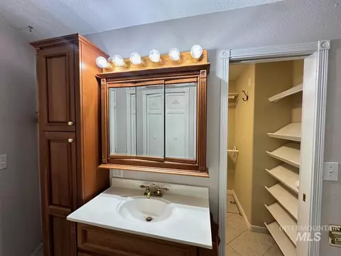 Other - 930 N 8th St, Payette, ID 83661 photo 4 of 15