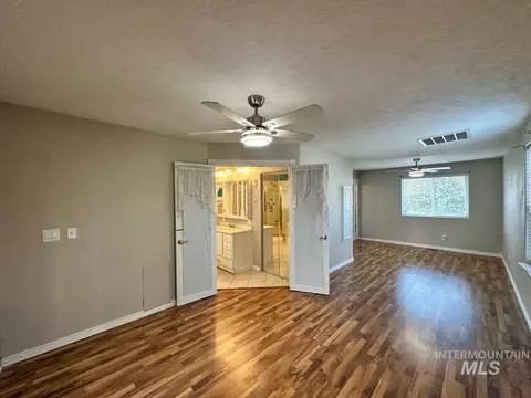 Other - 930 N 8th St, Payette, ID 83661 photo 3 of 15
