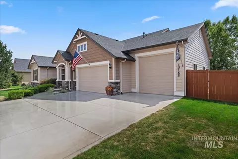 10165 W Purple Ash Dr, Star, ID 83669