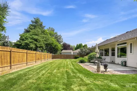 Exterior - 2338 E Poppy Hls, Eagle, ID 83616 photo 7 of 9