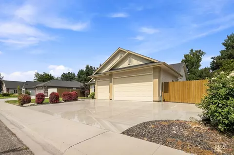 Exterior - 2338 E Poppy Hls, Eagle, ID 83616 photo 9 of 9