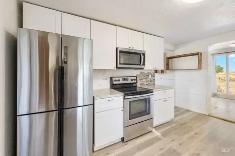 Kitchen - 1020 Locker Ave, Parma, ID 83660 photo 4 of 4