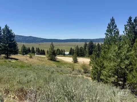 10108 Howling Wolf Ct, Cascade, ID 83611 photo 3