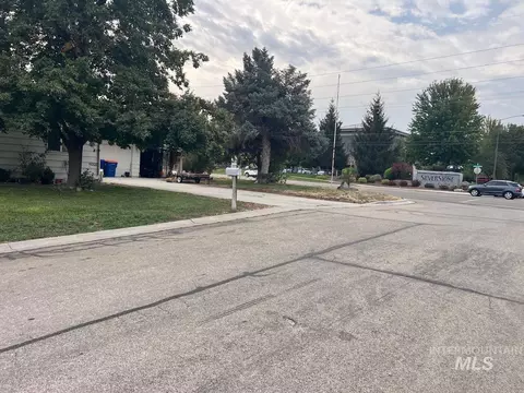 1550 S Jade, Meridian, ID 83642