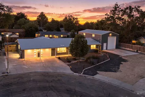 2216 Cari Cir, Caldwell, ID 83605