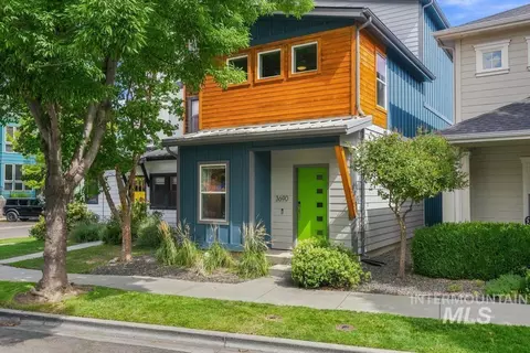 3690 N Adams St, Garden City, ID 83714