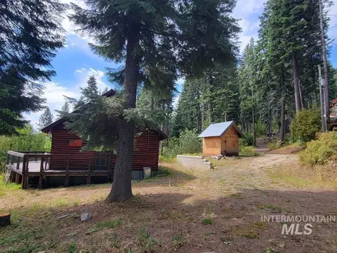 Exterior - 1208 Fox Rd, Cascade, ID 83611 photo 5 of 10
