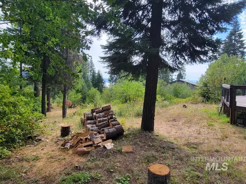 Exterior - 1208 Fox Rd, Cascade, ID 83611 photo 6 of 10