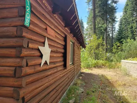 Exterior - 1208 Fox Rd, Cascade, ID 83611 photo 4 of 10