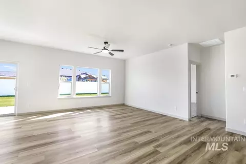 Living - 419 Rock Dove Loop, Twin Falls, ID 83301 photo 2 of 3