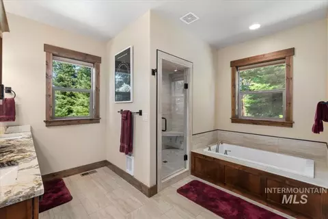 Bath - 33 Sundance Dr, Mccall, ID 83638 photo 2 of 7