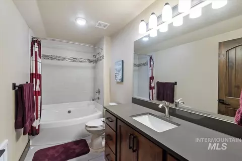 Bath - 33 Sundance Dr, Mccall, ID 83638 photo 6 of 7