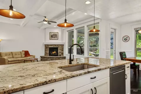 Kitchen - 1833 N Monterossa Way, Eagle, ID 83616 photo 4 of 6