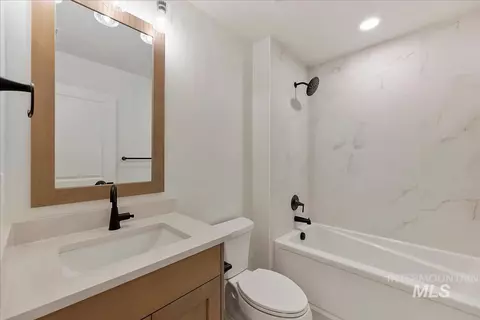 Bath - 7357 Powell Pl, Eagle, ID 83629 photo 3 of 3