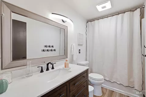 Bath - 2535 N 3rd E, Mountain Home, ID 83647 photo 3 of 3