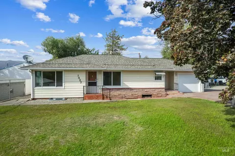 1427 18th Ave, Lewiston, ID 83501