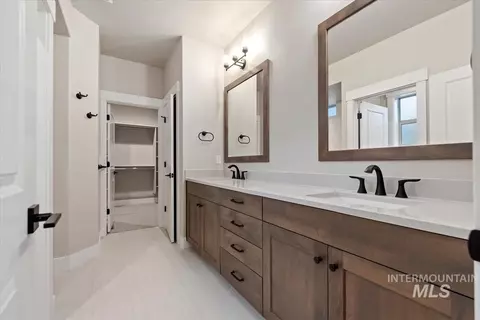Bath - 6999 W Tolland St, Eagle, ID 83616 photo 1 of 6